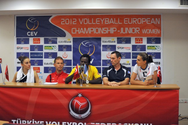 2012-Volleyball-European-Championship-Junior-women.