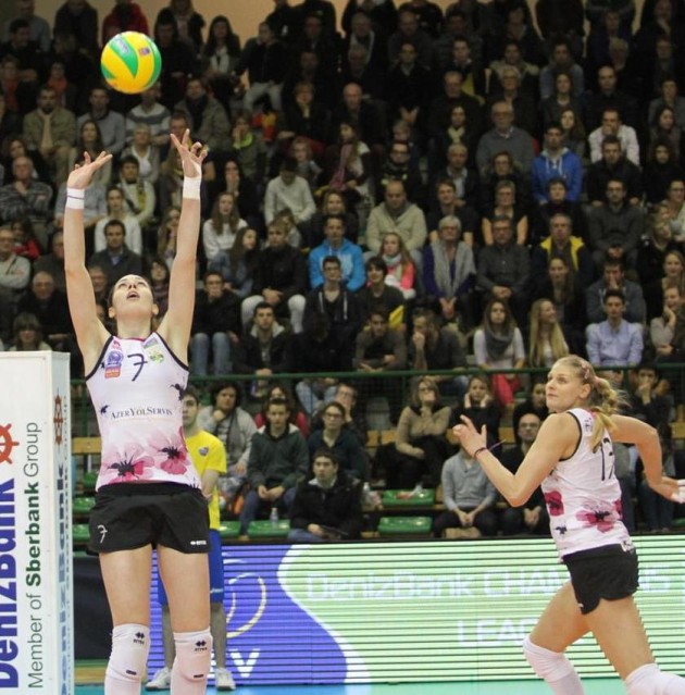 Azeryol Filipova in attack