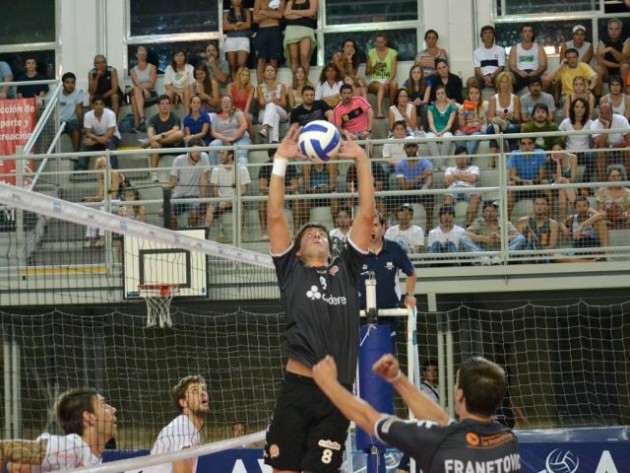 Buenos-Aires-Unidos-UNTREF-volley