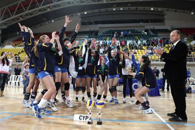 Cyprus-girls-down-Luxembourg