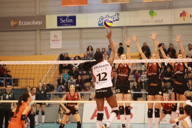 Eczacıbaşı vs. VakifBank