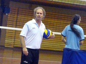 Horacio Bastit, the head coach of thr Argentine girls and women's juniors and seniors teams makes the zear balance