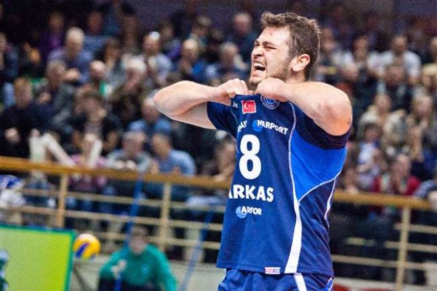 Injury-plagued Arkas takes a chance on final four spot