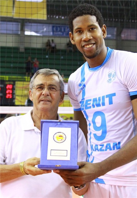 Leon the 1st best spiker of Club World Championship 2015