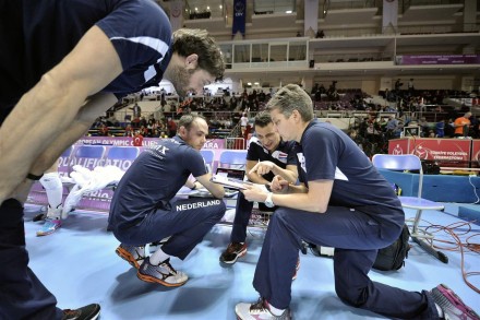 Dutch team on timeout