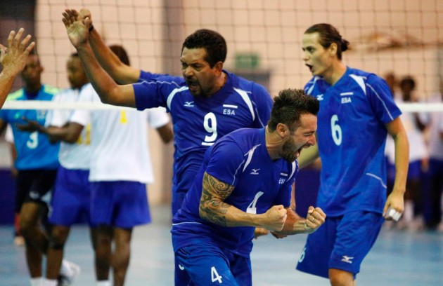 Players-of-El-Salvador-celebrate