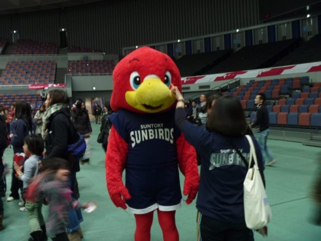 Suntory-Sunbirds-mascot