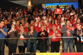 Volleyball fever spreading around in Maaseik for a sold-out house