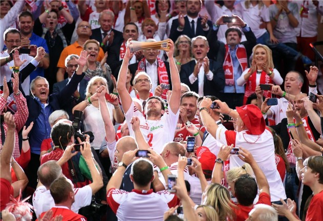 Winiarski with trophy