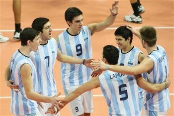 Argentina snatched a tough first set against Mexico
