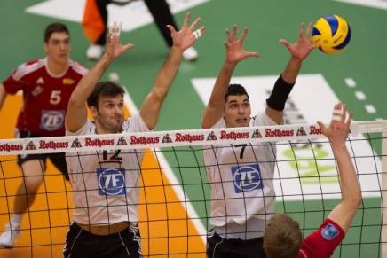 Joao José, Milos Vemic and theirs Teammates from VfB left Düren No Chance