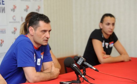 Terzić at press conference