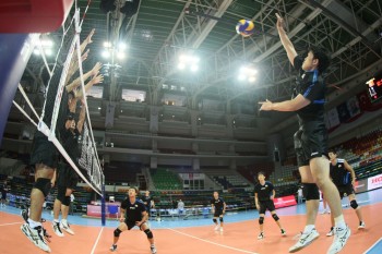 The Japanese team during training at Baskent Hall in Ankara