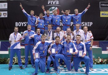 Russian players posing with gold medals