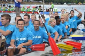 Schweriner players and coaches tried themselves in paddling