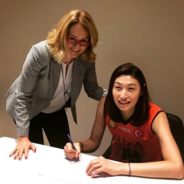 Kim Yeon Koung in Eczacibasi