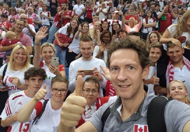 Stephane Antiga with the Polish fans