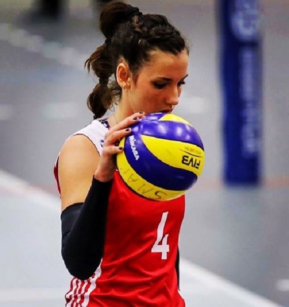 skrubbe grundlæggende nød Is she the World Record holder for the most aces in a single volleyball  game? - WorldOfVolley