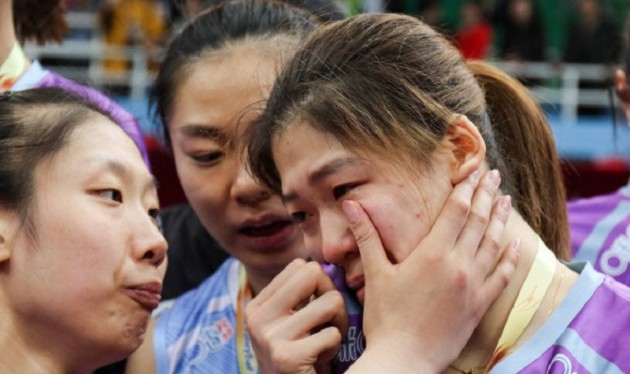 Li Yingying cries after the game