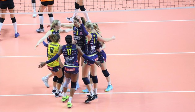 eczacibasi-vs-imoco