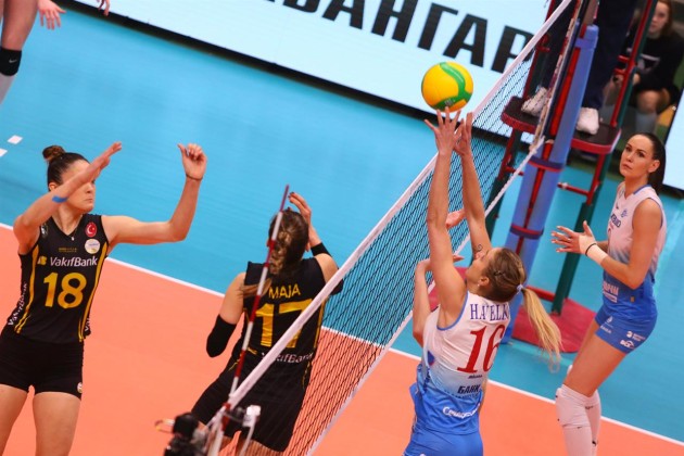 Dinamo-vs-Vakifbank