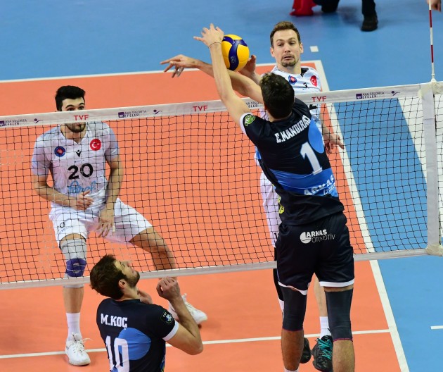 Arkas-vs-Halkbank