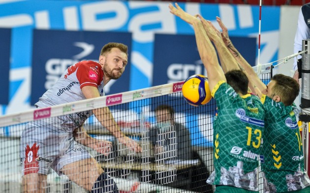 Zaksa-vs-Aluron