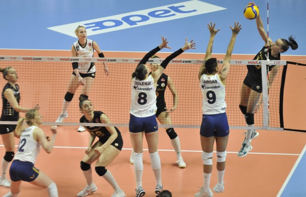 Fenerbahce-vs-Vakifbank