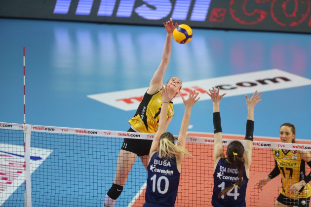 Vakifbank-vs-Fenerbahce