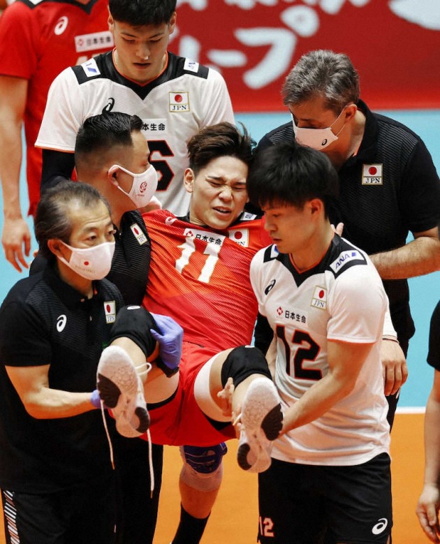 Worldofvolley Jpn M Nishida Injures Ankle In Test Match His Appearance At Olympics In Jeopardy