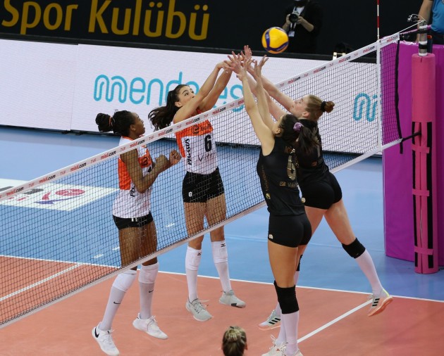 Vakifbank-vs-Eczacibasi