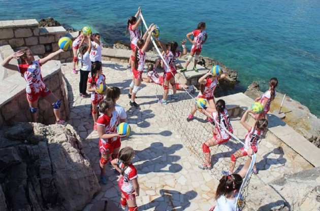 OOK Mrkojevici Bar, playing volleyball at the cliff