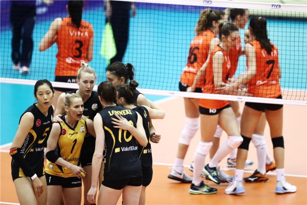 Vakifbank-Eczacibasi in Kobe