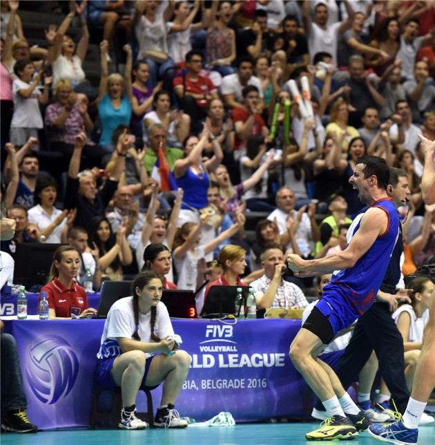 Milos Nikic celebrating point