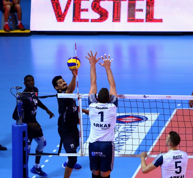 Halkbank-Arkasspor - Hernandez in attack