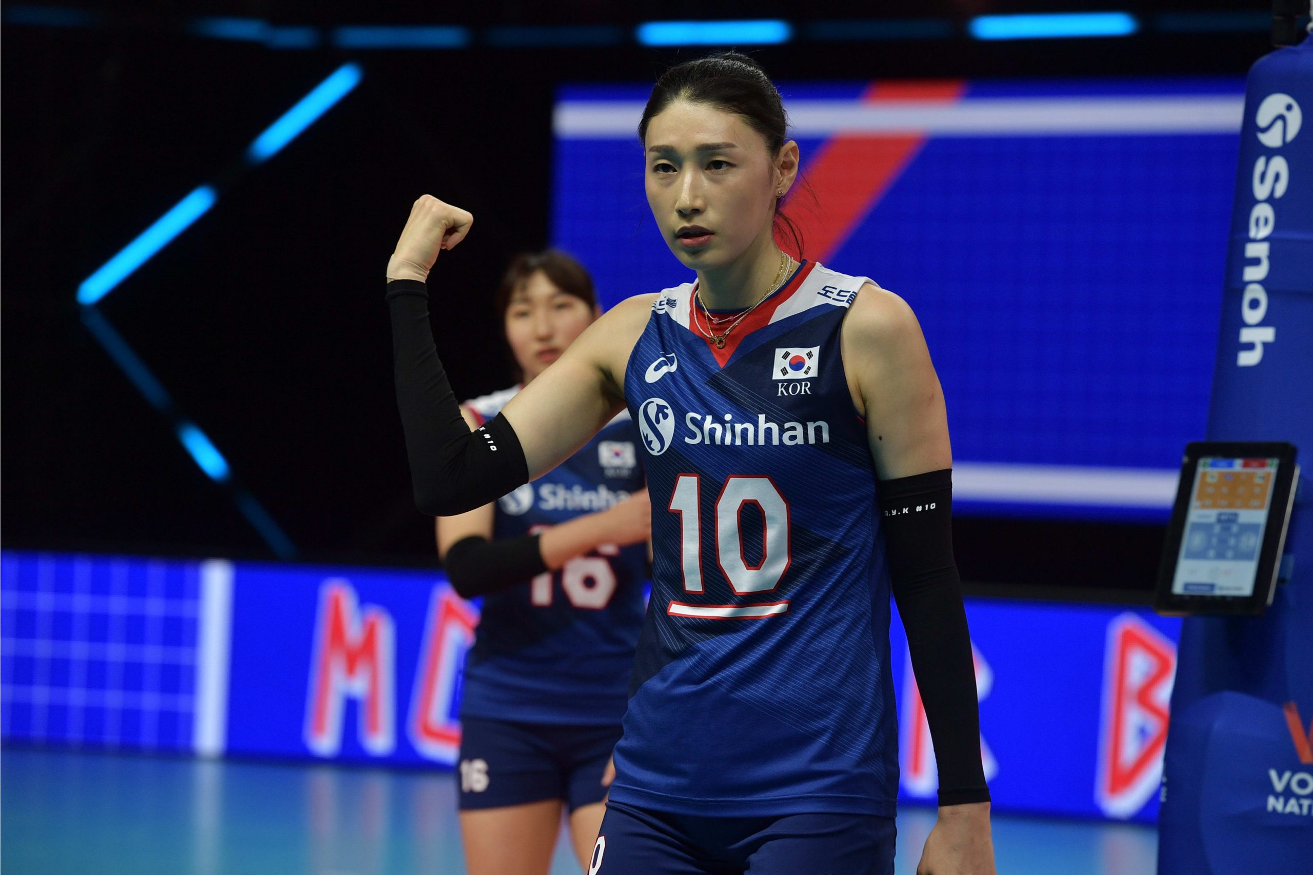 Смотрим волейбол корея. Kim Yeon. Kim Yeon Koung Volleyball. Корейские волейболистки.