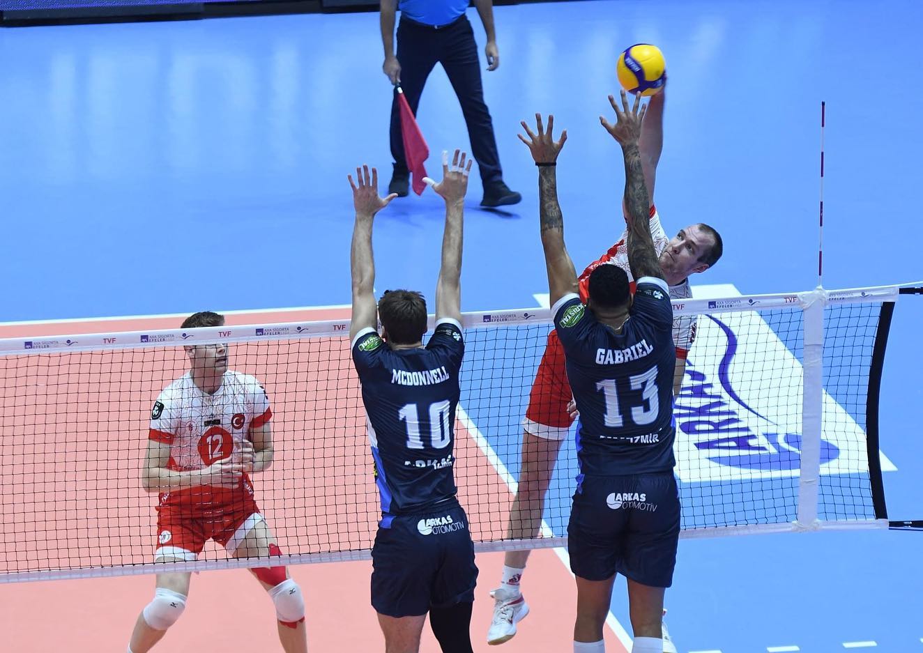 WorldofVolley :: TUR M: Masterly display of Ter Maat helps Ziraat ...