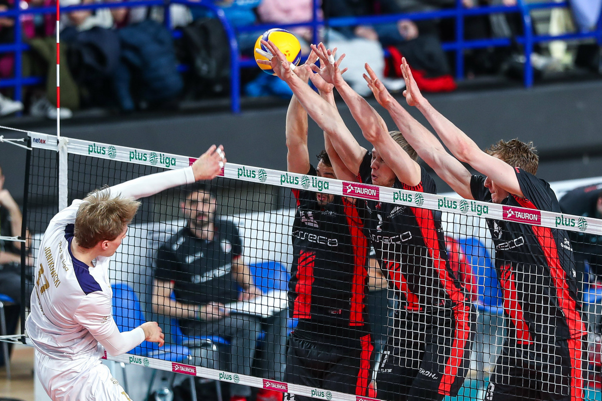 WorldofVolley :: POL M: Resovia take all 3 points from capital, Aluron ...