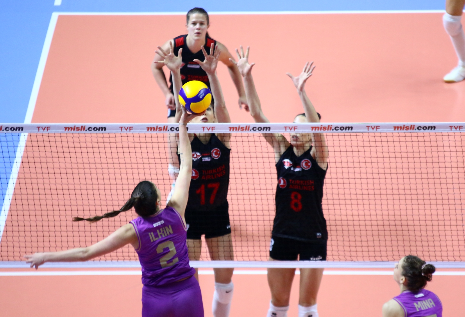 WorldofVolley :: TUR W: Van Ryk Leads THY To Tie-break Win In Big Match ...