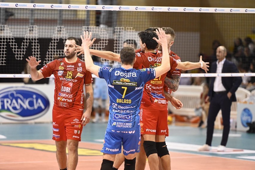 WorldofVolley :: ITA M: Lube defeat Milano and put second place in ...