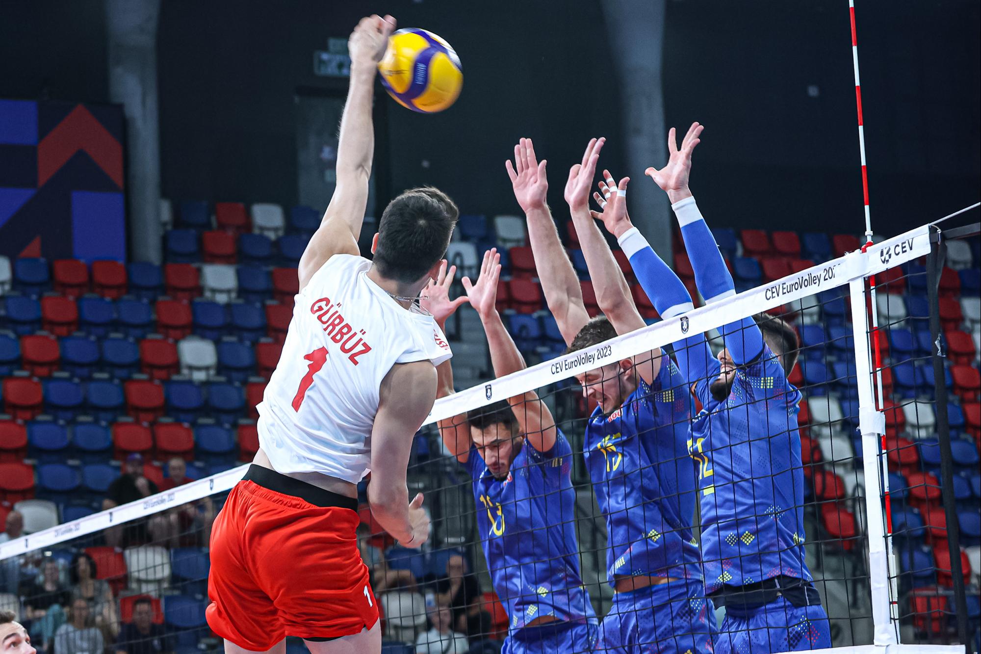 EuroVolley M: Romania Triumphs Over Türkiye in Thrilling Five-Setter at 