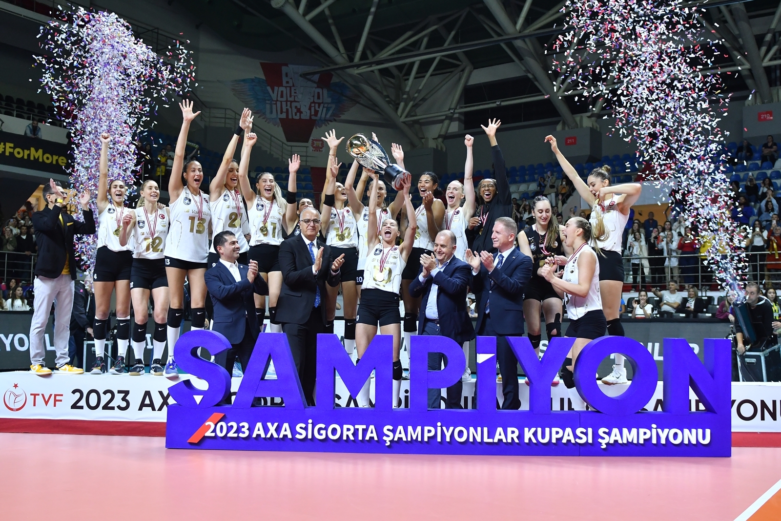 WorldofVolley :: TUR W: VakifBank Triumphs Over Fenerbahce In Thrilling ...