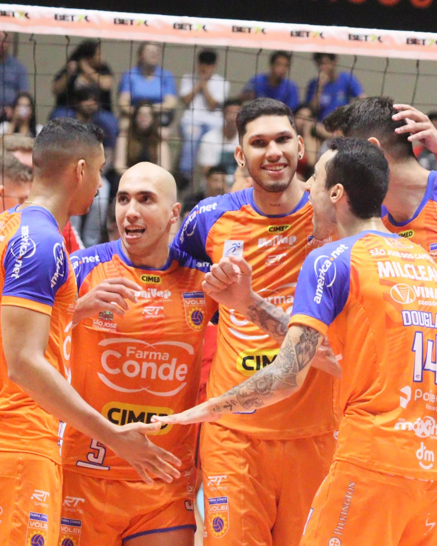 Sada Cruzeiro e Farma Conde São José decidem a Supercopa de vôlei