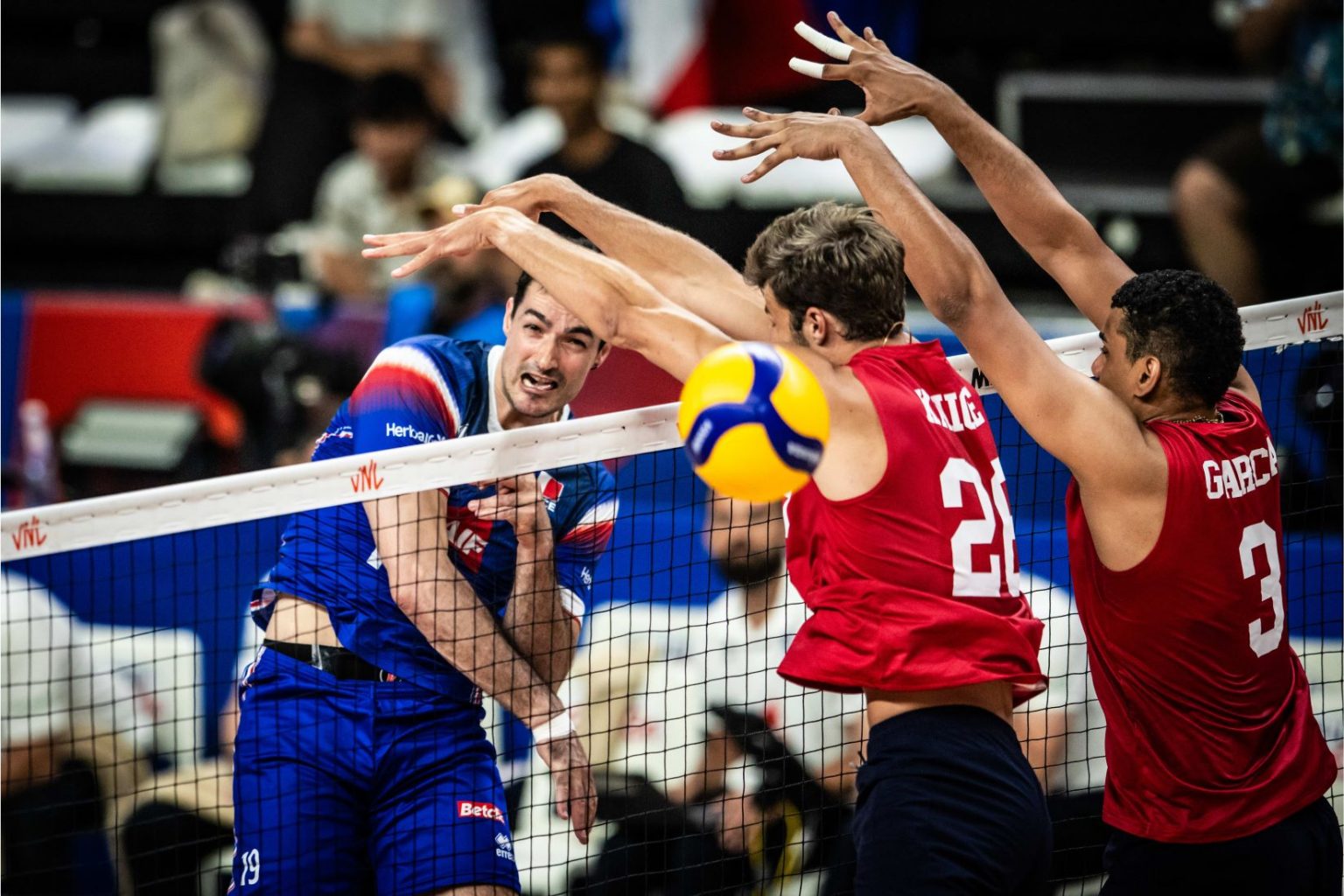 VNL M: France Dominates USA – WorldOfVolley