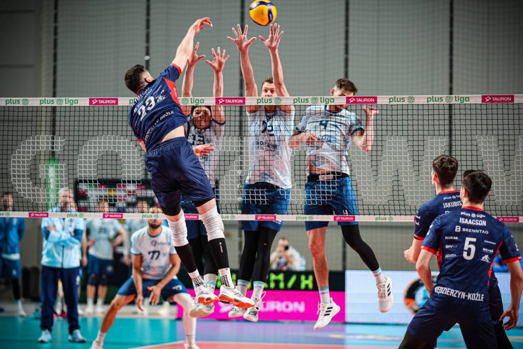 Volleyball match action between Cuprum Stilon Gorzów and ZAKSA Kędzierzyn Koźle